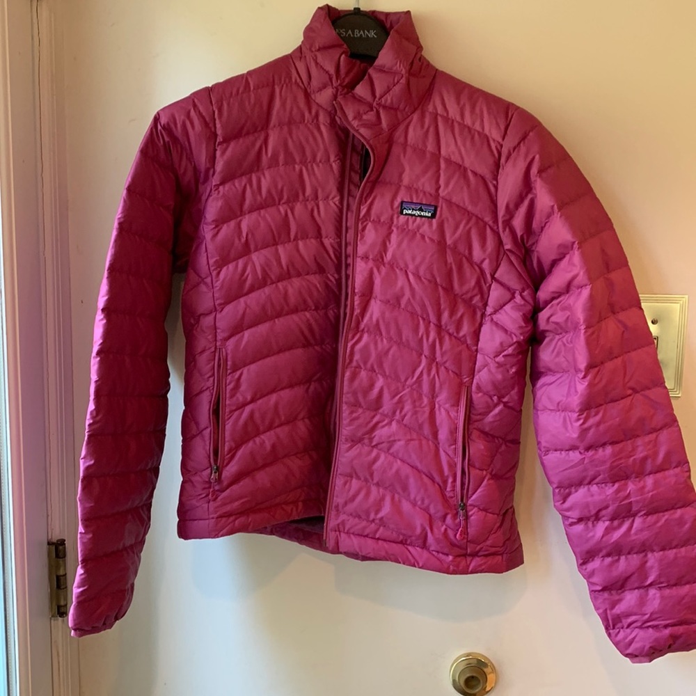 Patagonia Women’s Down Sweater. XS. Berry color.
